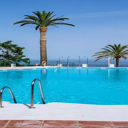 Coastal Comfort For Four In * Torremolinos