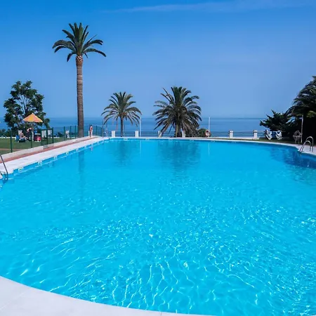 Coastal Comfort For Four In Apartment Torremolinos